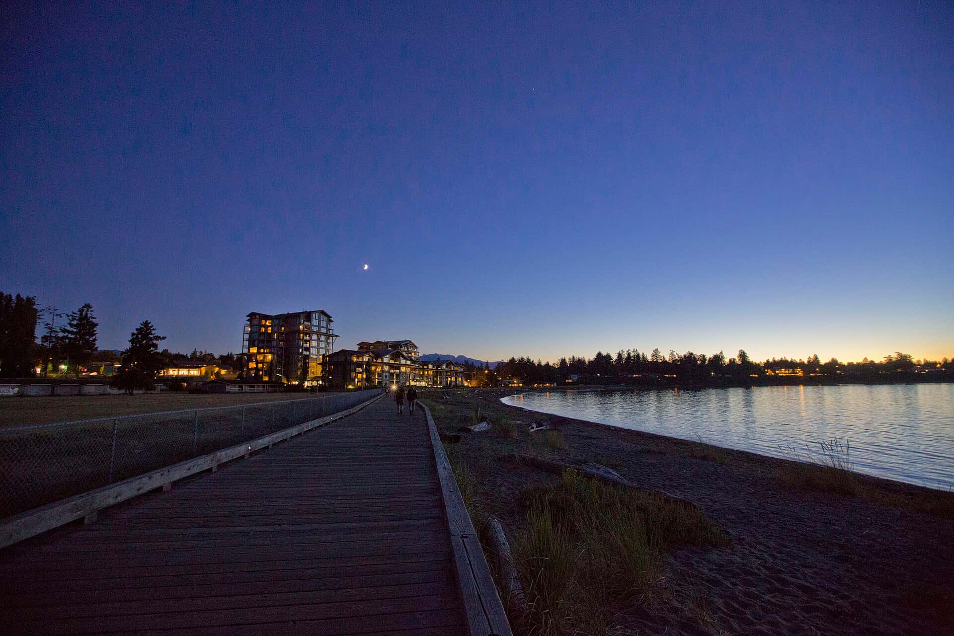 Beachside seawall in Parksville